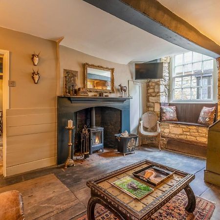 Stunning 2 Bed Cotswold Cottage Уинчкомб Екстериор снимка