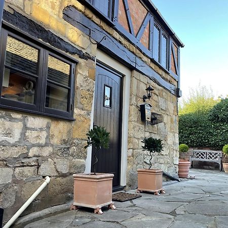 Stunning 2 Bed Cotswold Cottage Уинчкомб Екстериор снимка