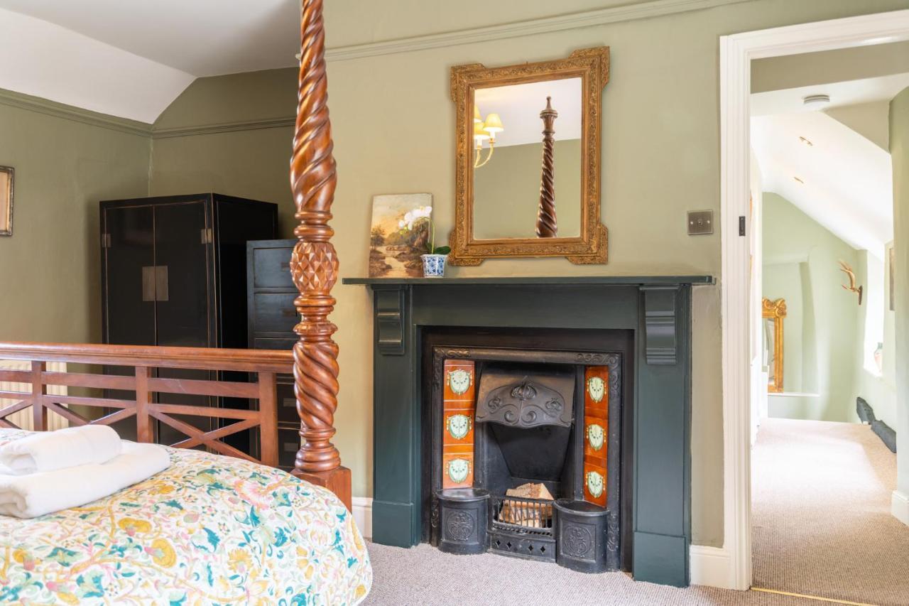 Stunning 2 Bed Cotswold Cottage Уинчкомб Екстериор снимка